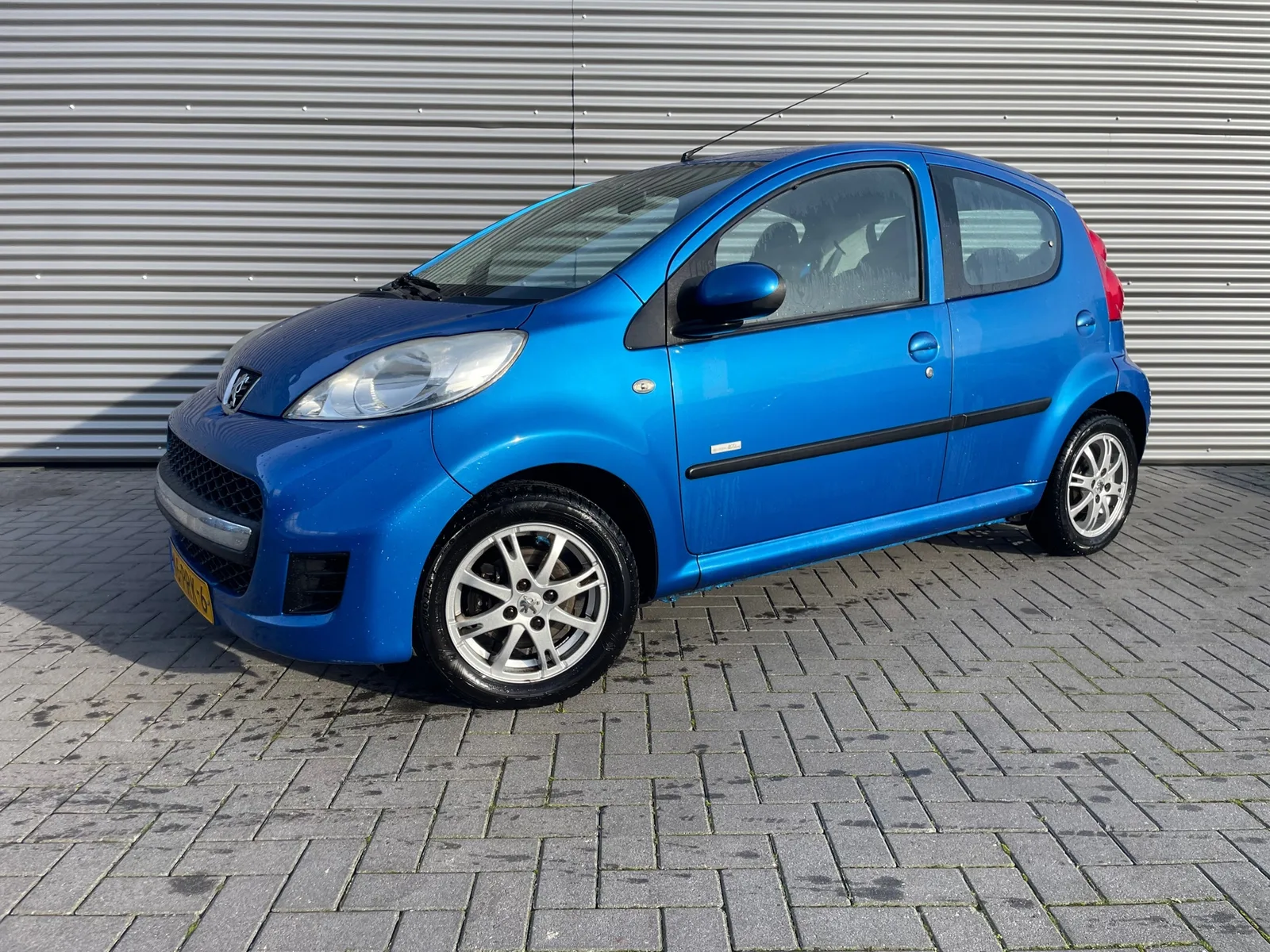 Peugeot 107 (2011) — foto 1