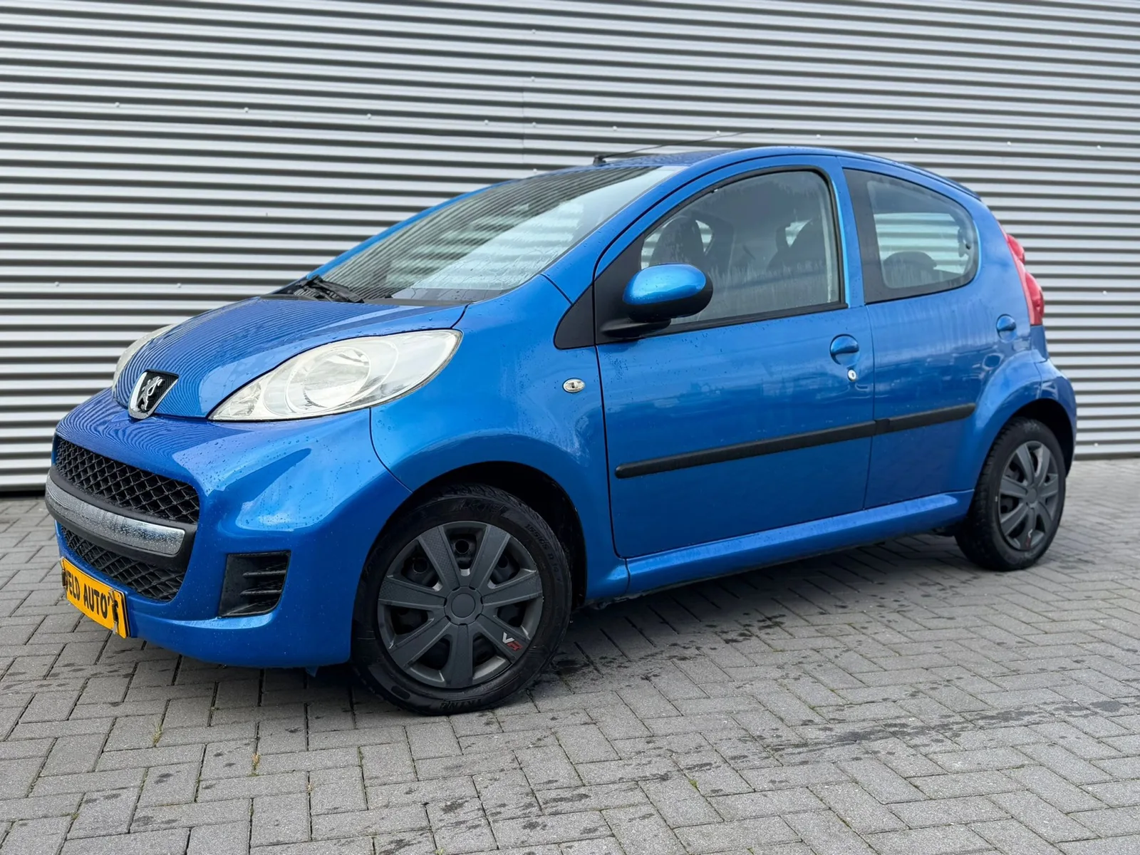 Peugeot 107 (2009) — foto 1