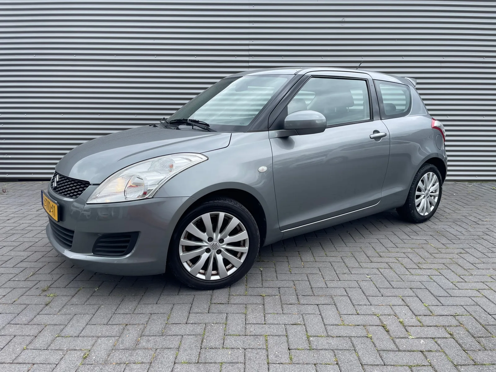 Suzuki Swift (2014) — foto 1