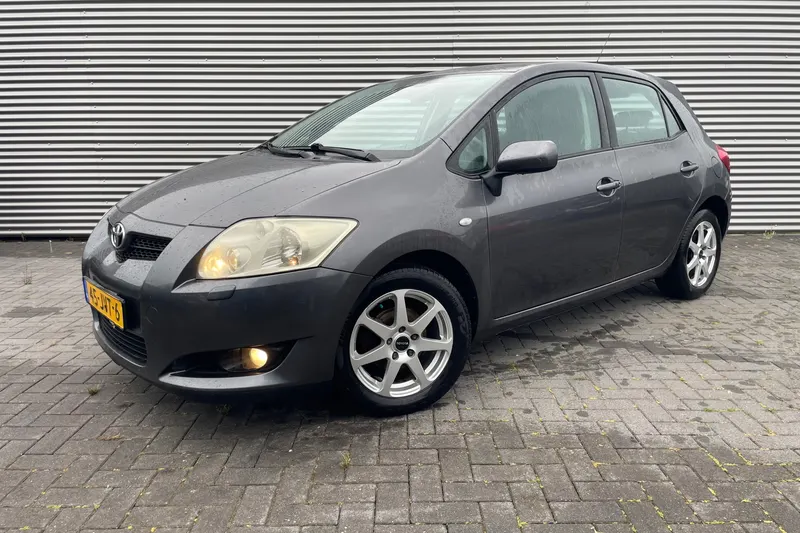 Toyota Auris (2008)