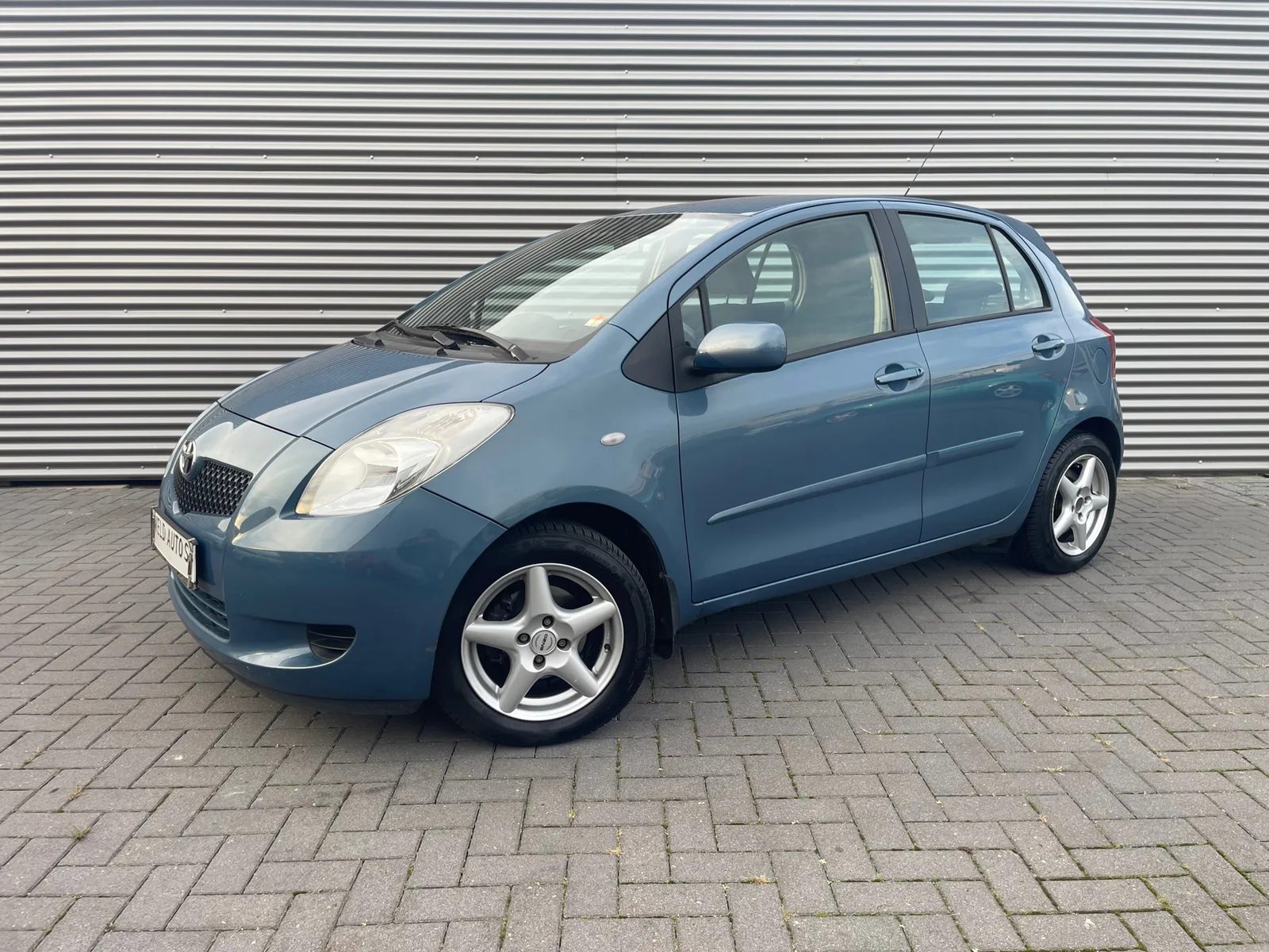 Toyota Yaris (2007) — foto 1