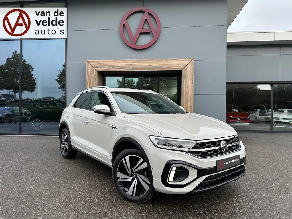 Volkswagen T-Roc (2025) — foto 1