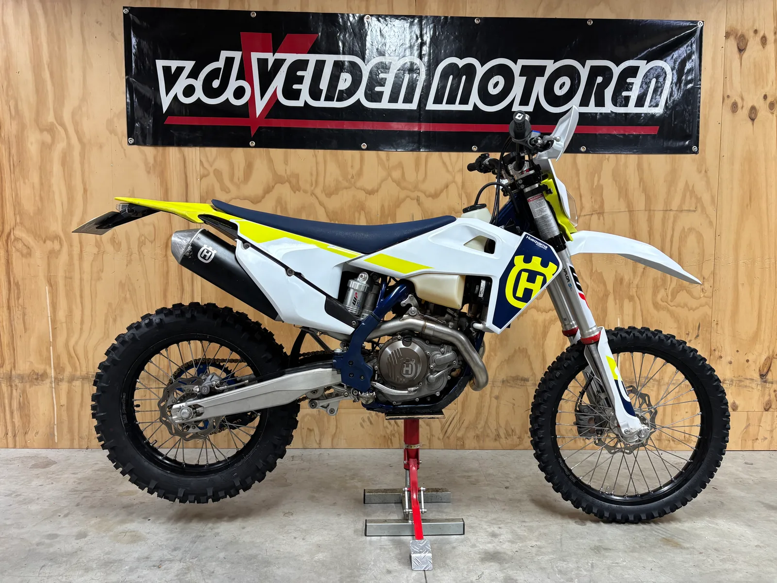 Husqvarna FE 450 (2023) — foto 1
