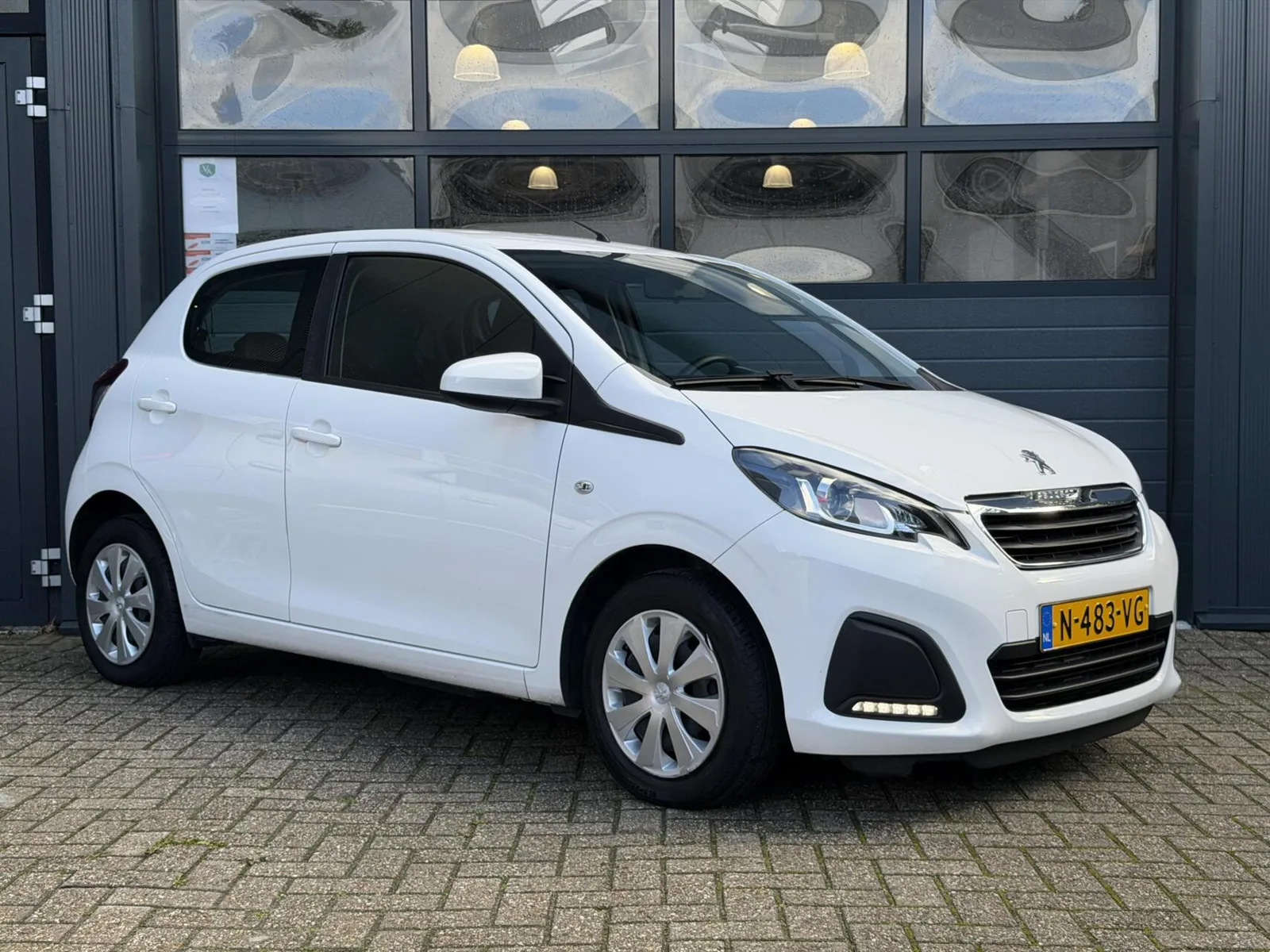 Peugeot 108 (2022) — foto 1