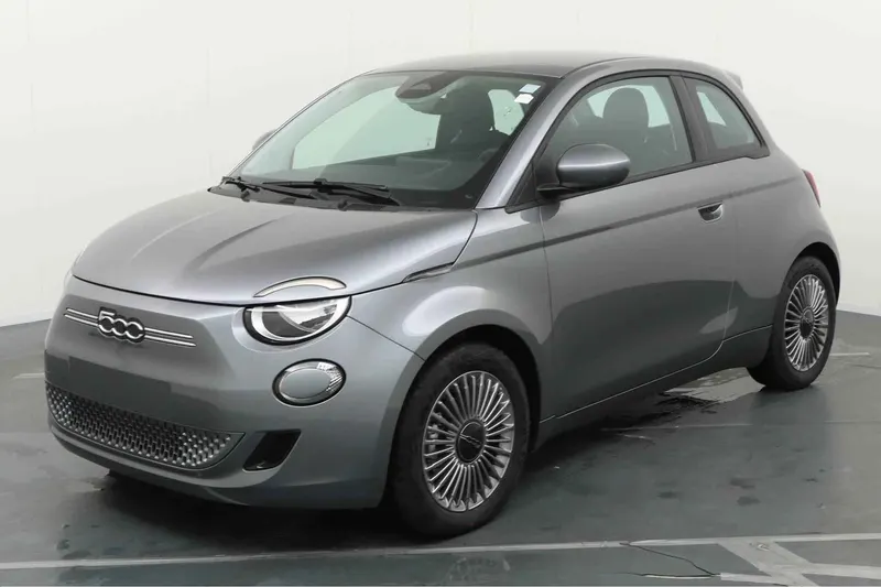 Fiat 500 (2025)