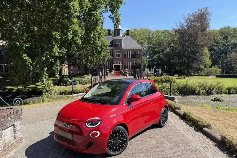 Fiat 500 (2024)