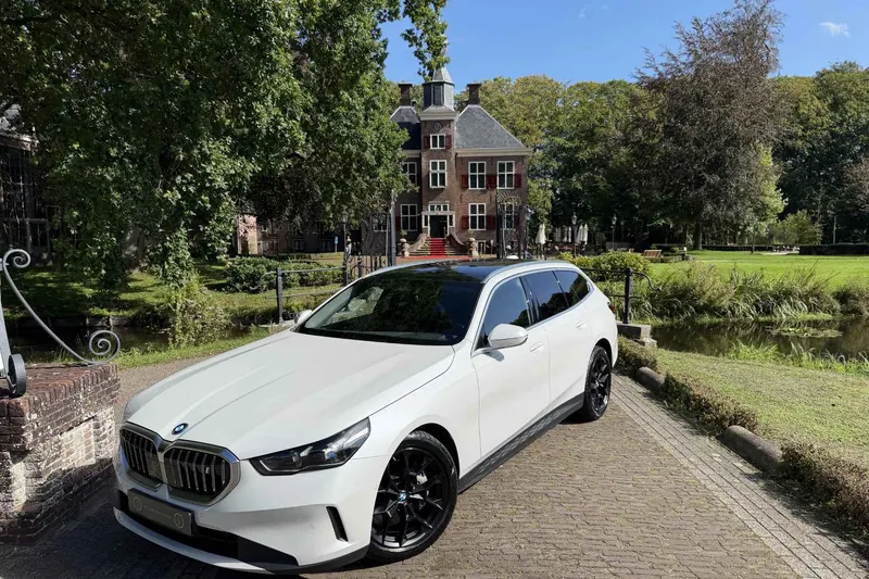 BMW i5 (2024)