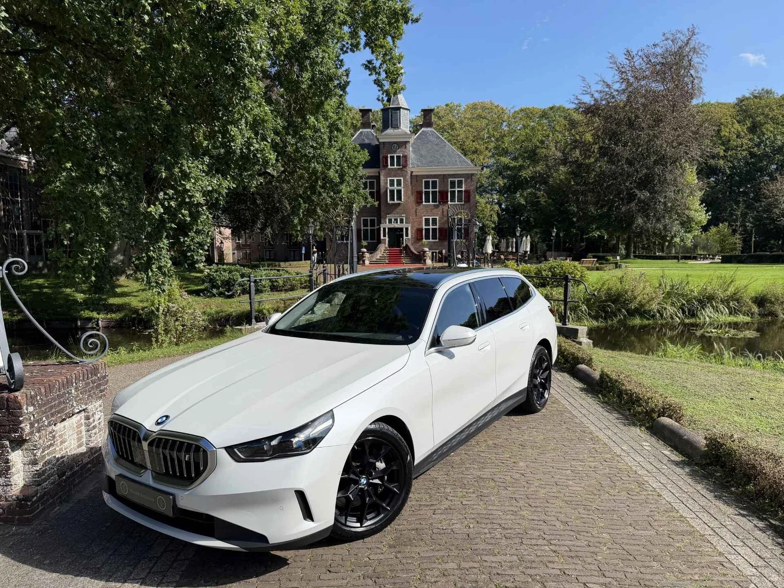 BMW i5 (2024) — foto 1