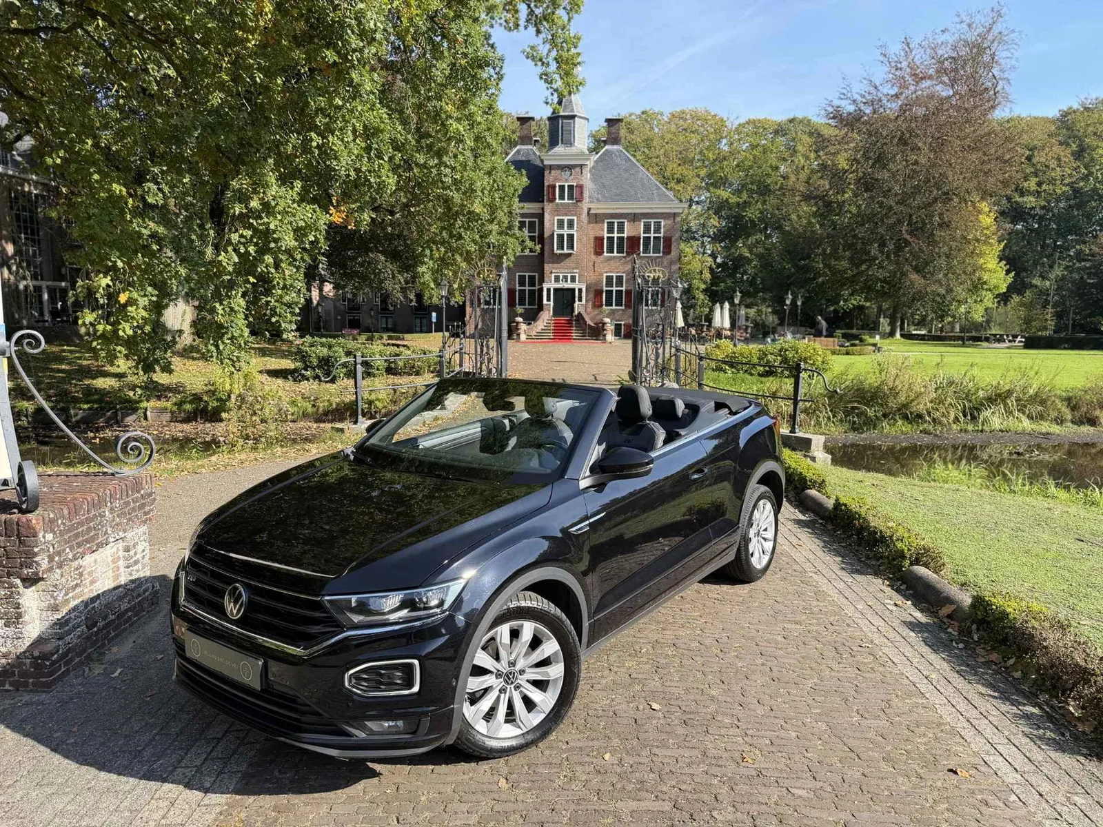 Volkswagen T-Roc (2021) — foto 1
