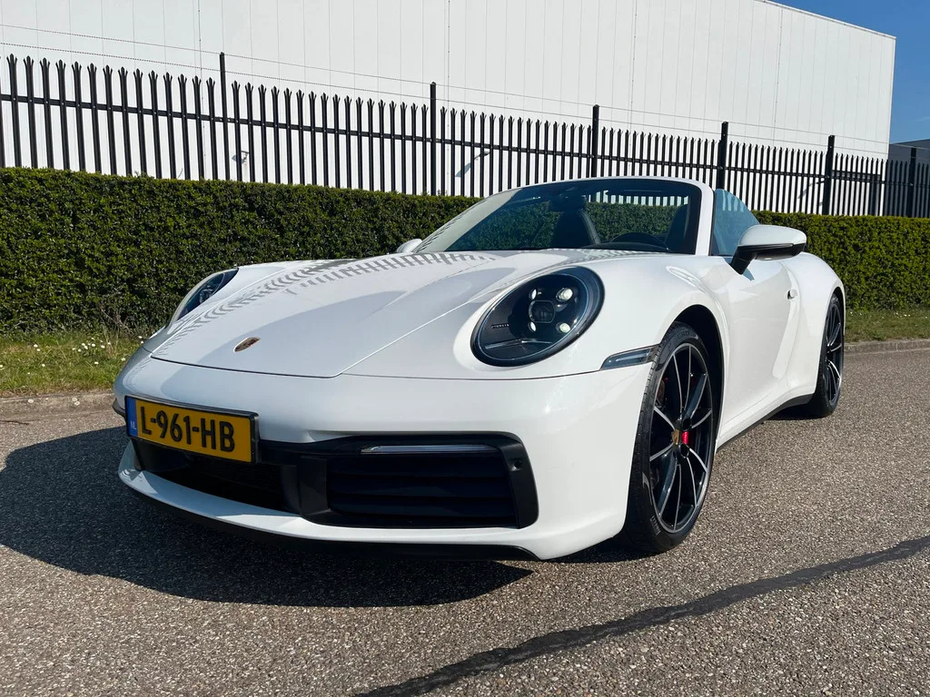 Porsche 911 (2019) — foto 1