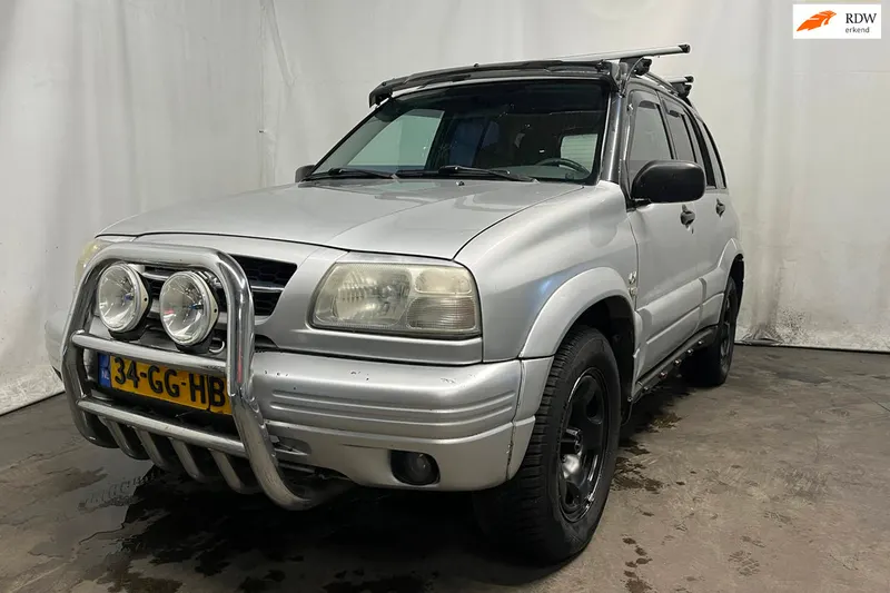 Suzuki Grand (2000)