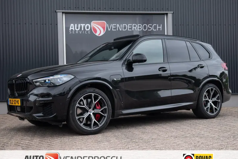 BMW X5 (2023)