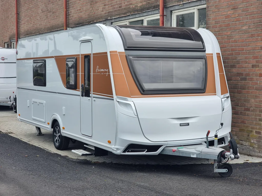 Bürstner Averso (2021) — foto 1