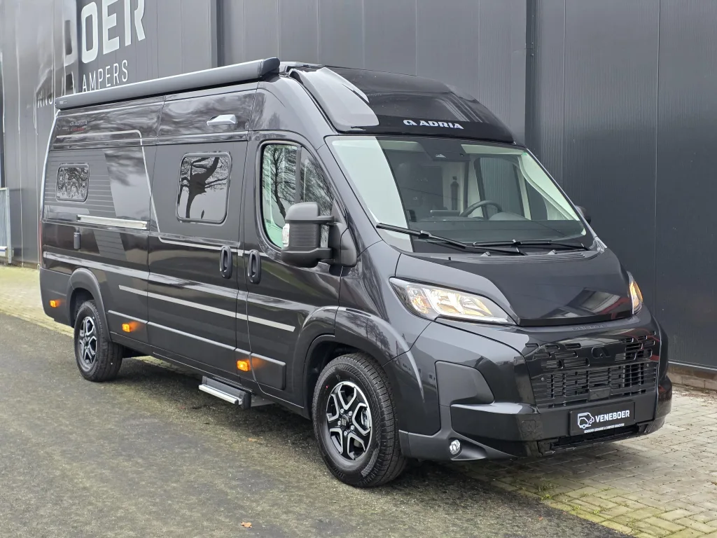 Adria Twin (2025) — foto 1