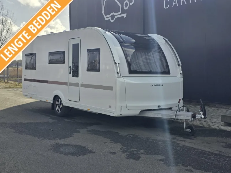 Adria Adora (2026) — foto 1