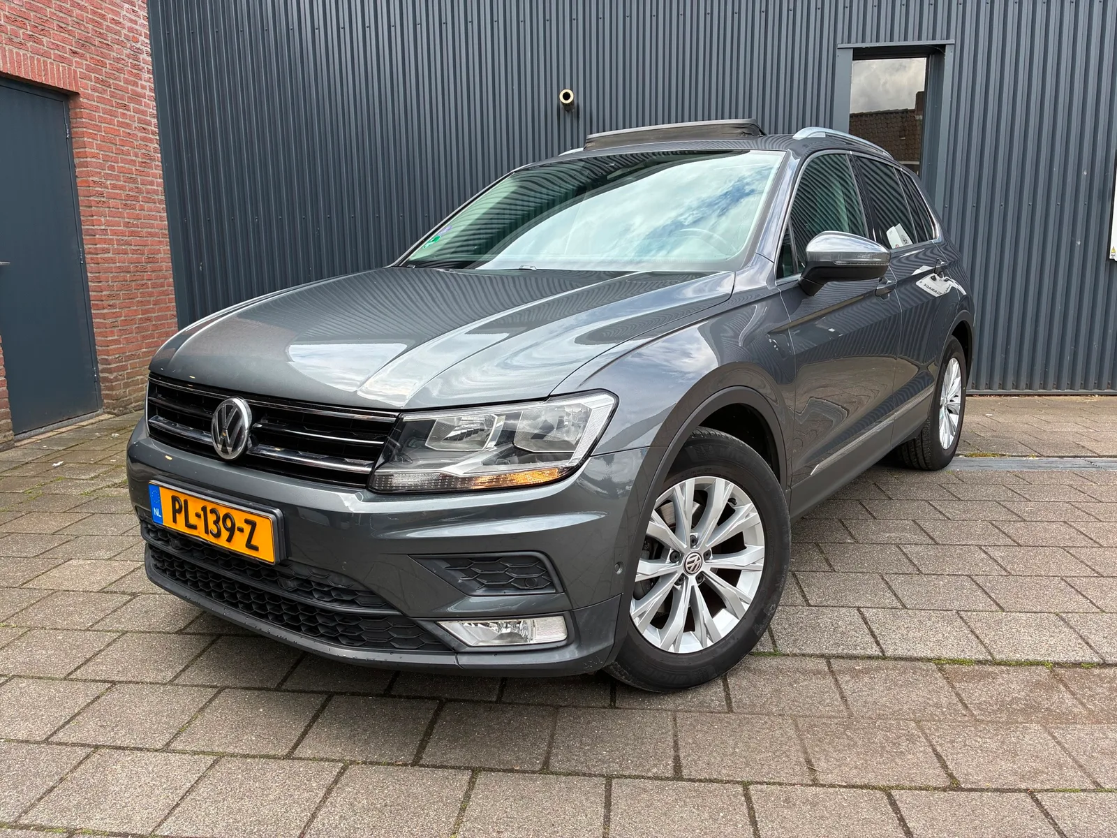 Volkswagen Tiguan (2017) — foto 1