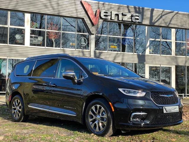 Chrysler Pacifica (2025) — foto 1