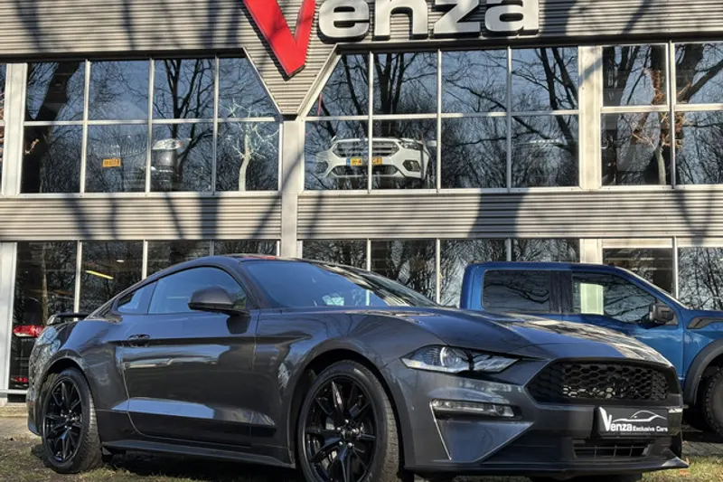 Ford Mustang (2024)