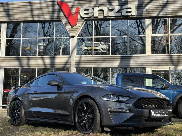 Ford Mustang (2024) — foto 1