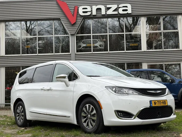 Chrysler Pacifica (2021) — foto 1