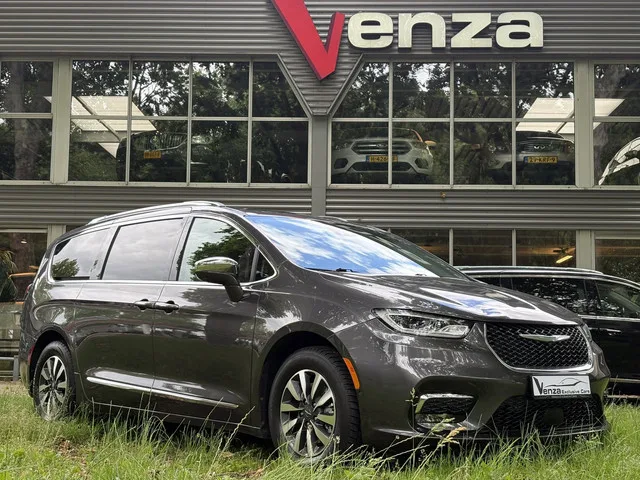 Chrysler Pacifica (2021) — foto 1
