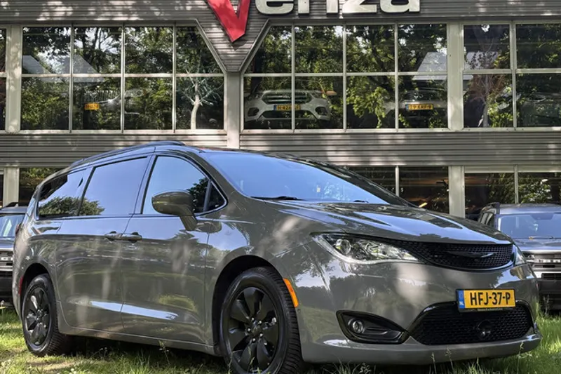 Chrysler Pacifica (2020)