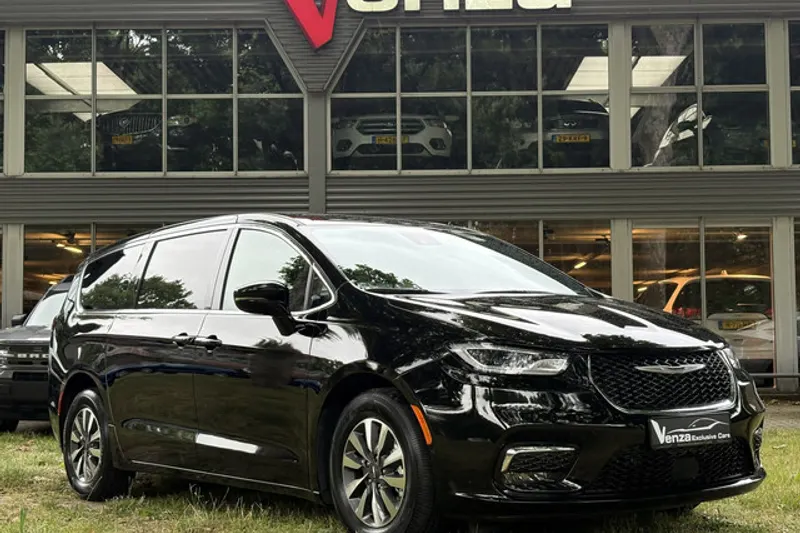 Chrysler Pacifica (2025)