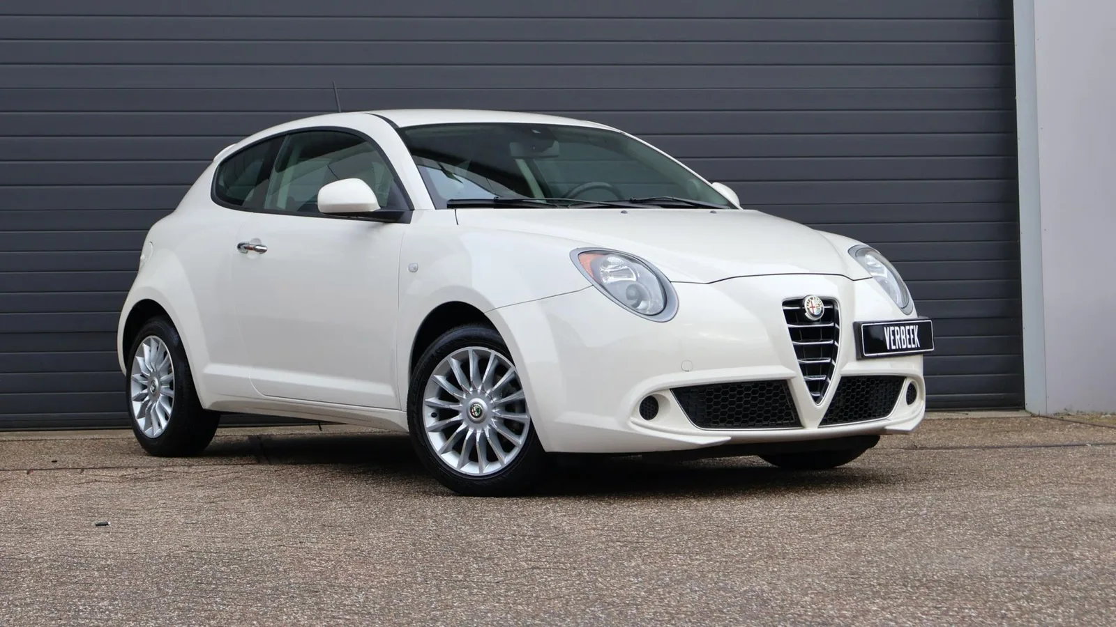 Alfa Romeo Mito (2014) — foto 1