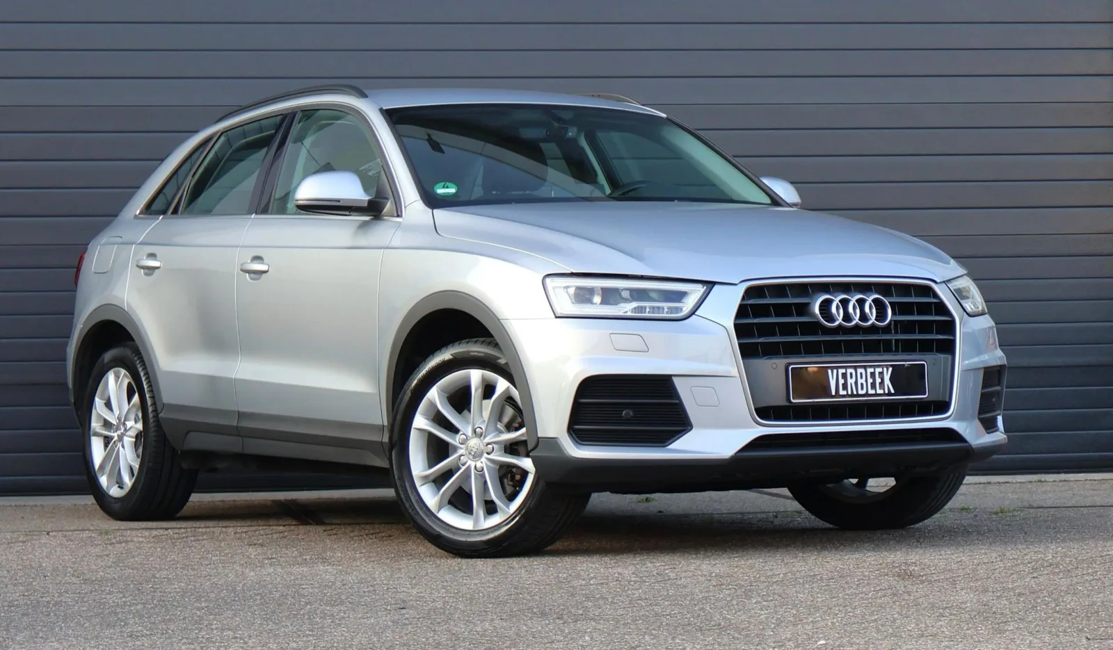 Audi Q3 (2018) — foto 1