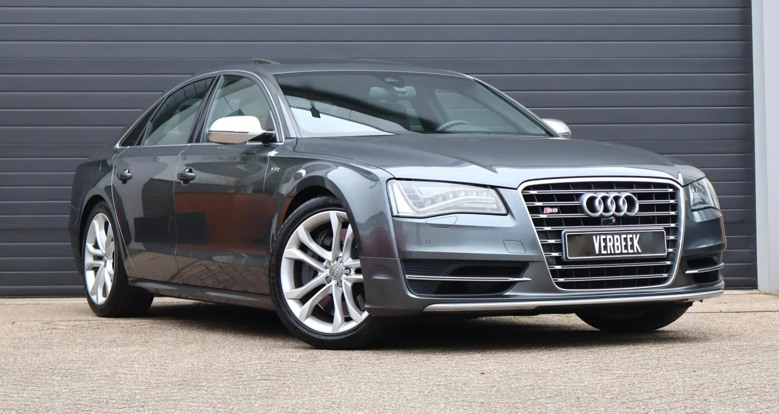 Audi S8 (2013) — foto 1
