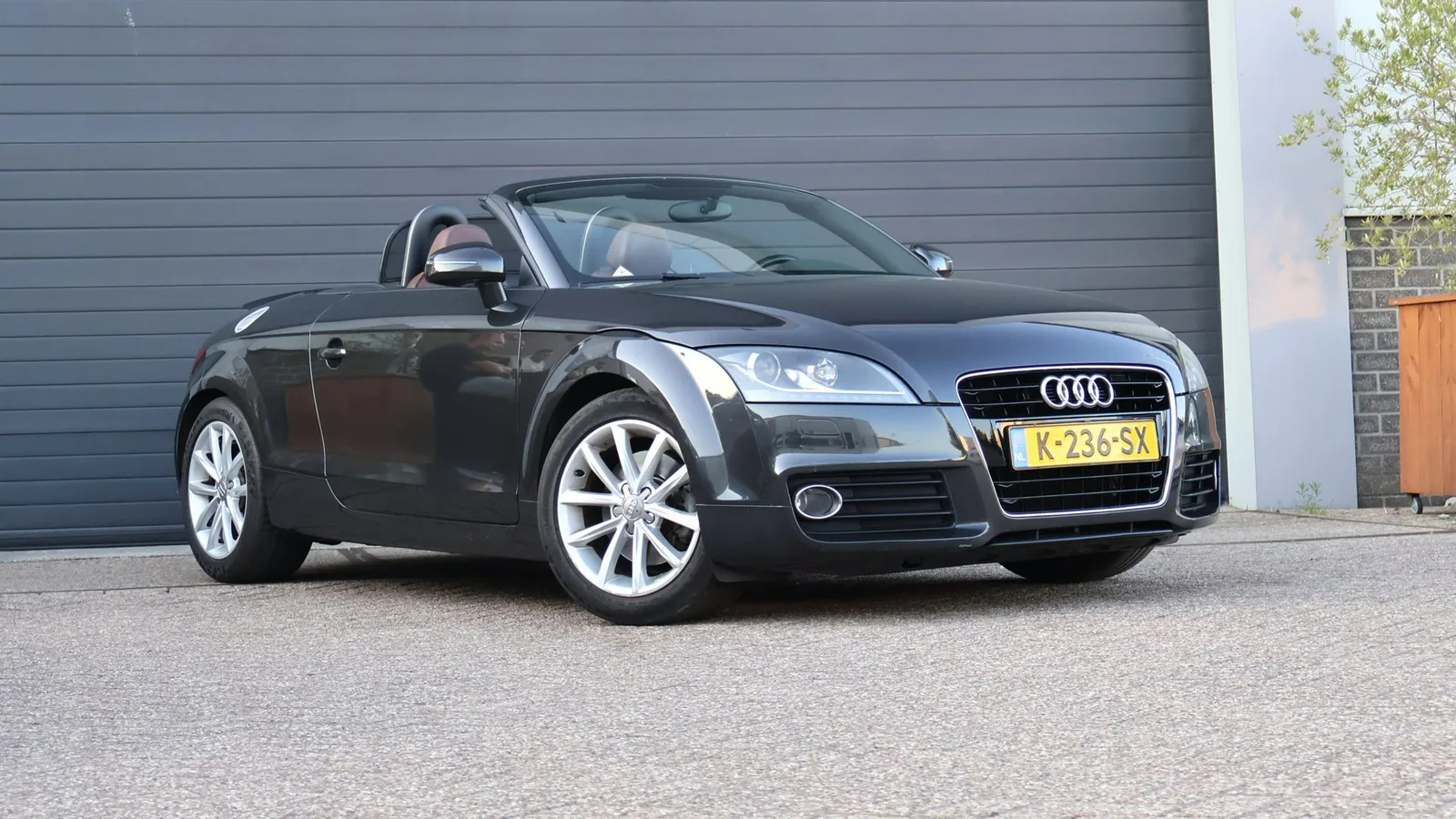 Audi TT (2012) — foto 1