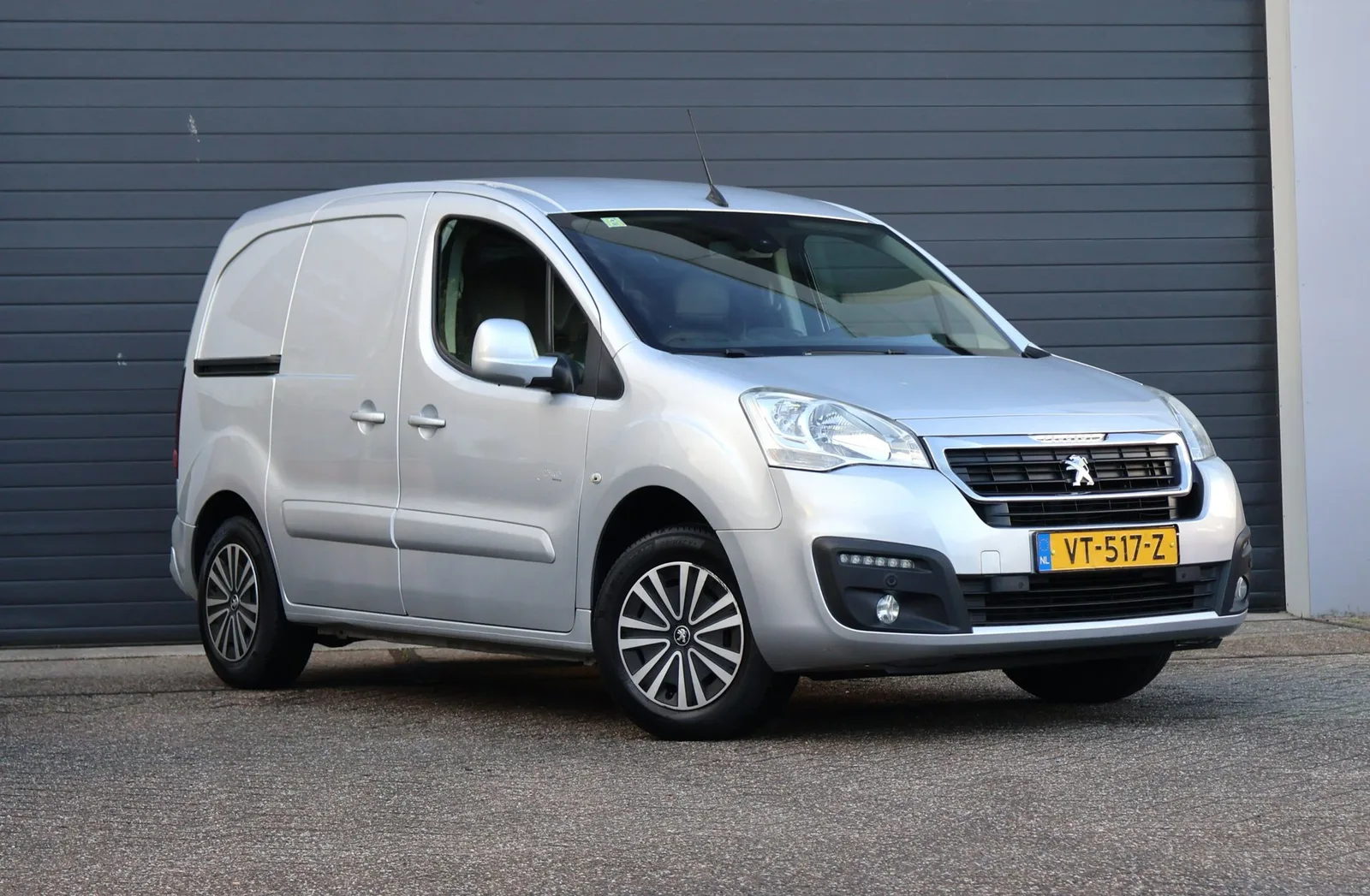 Peugeot Partner (2016) — foto 1