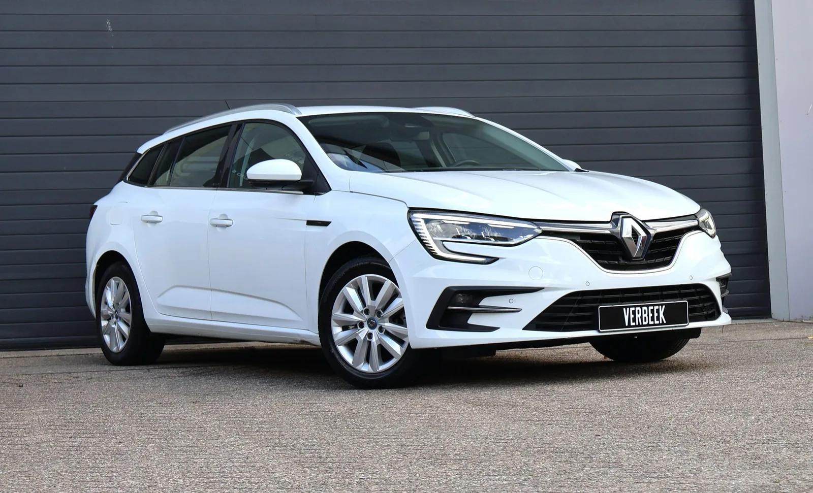 Renault Mégane (2021) — foto 1