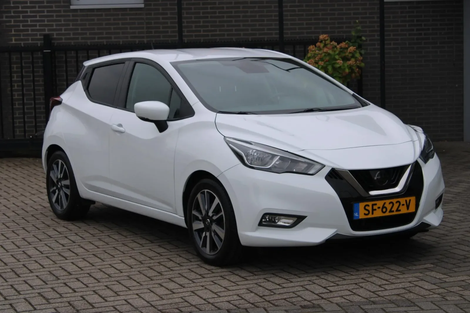 Nissan Micra (2018) — foto 1