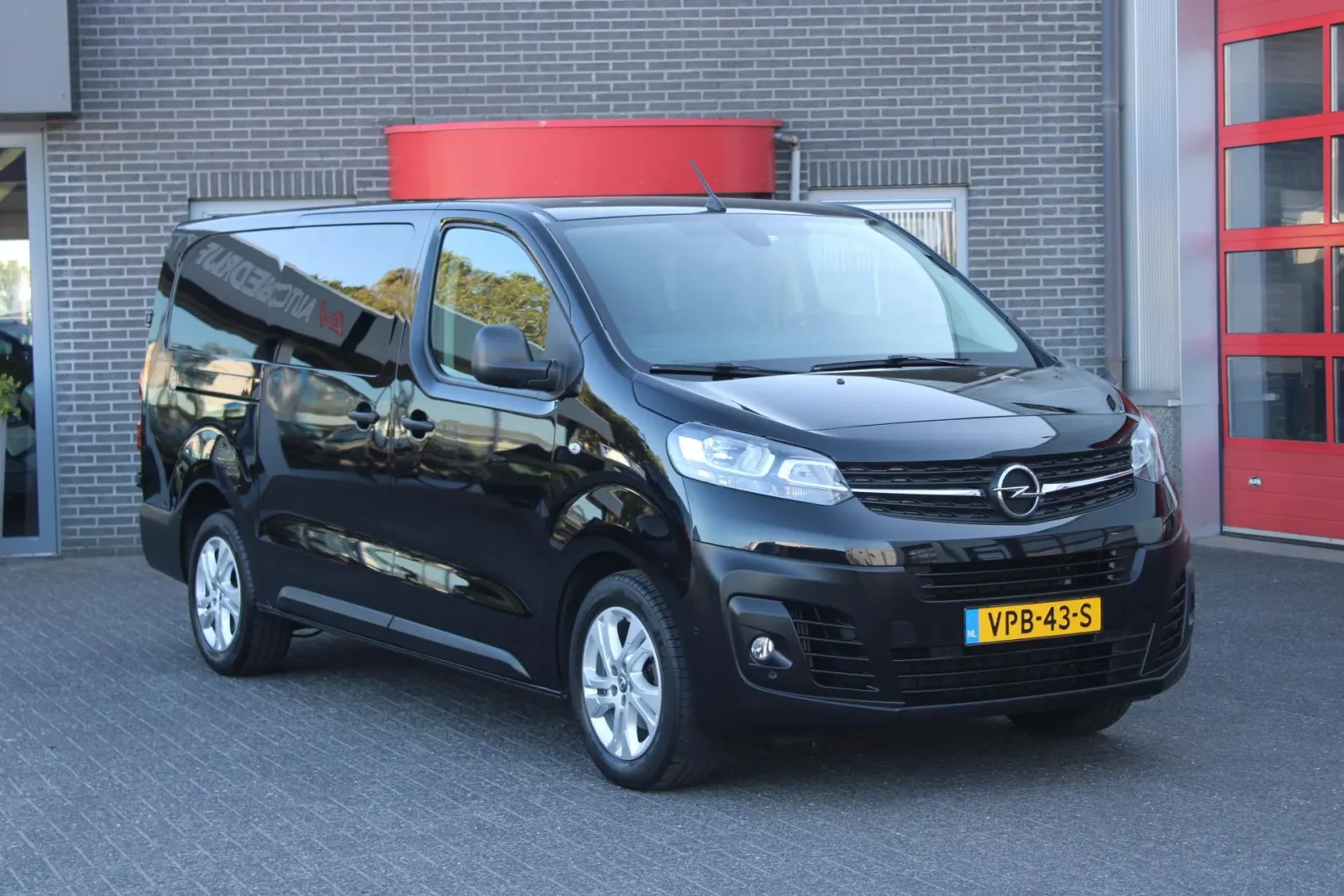 Opel Vivaro (2022) — foto 1
