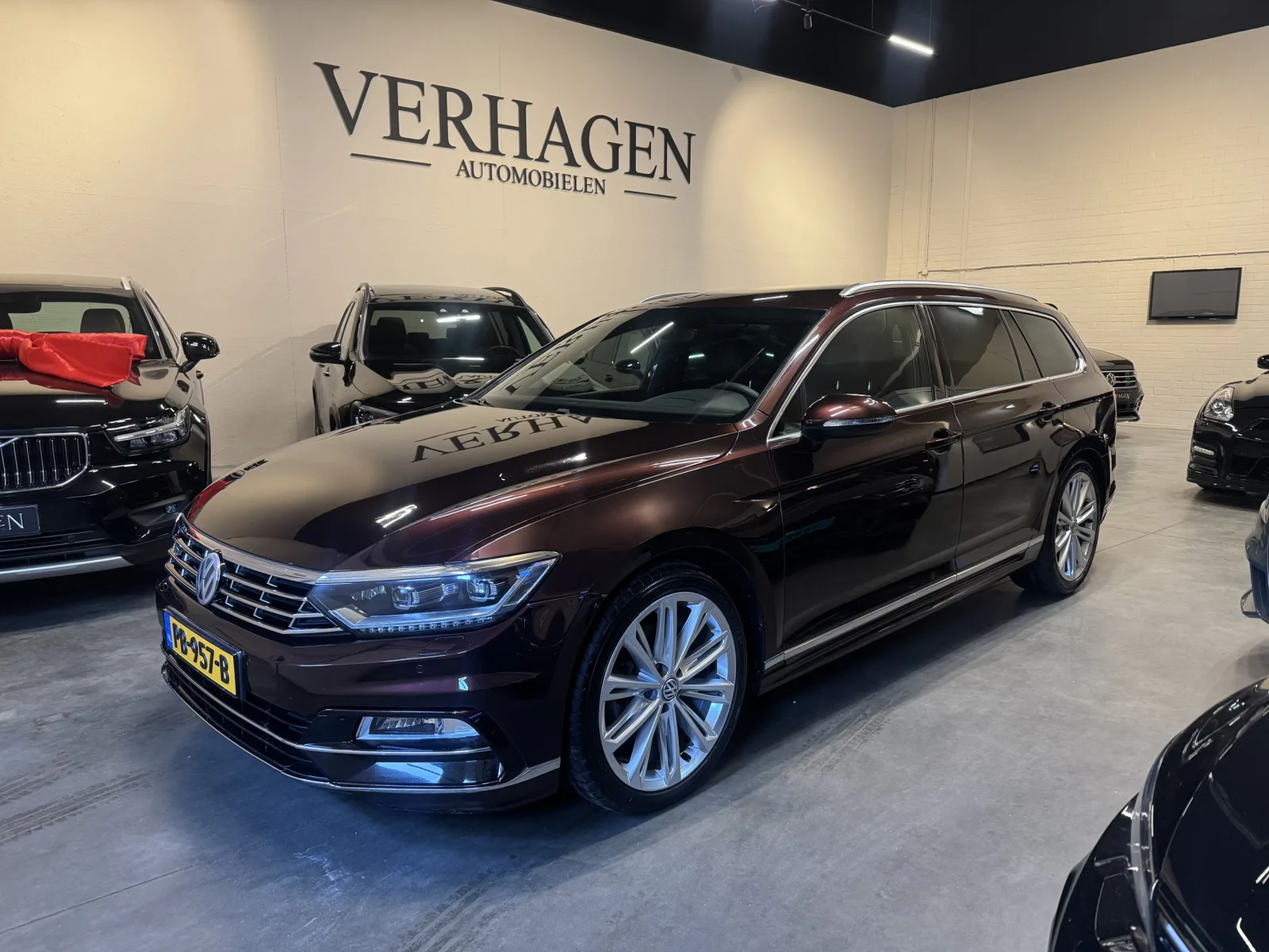 Volkswagen Passat (2017) — foto 1