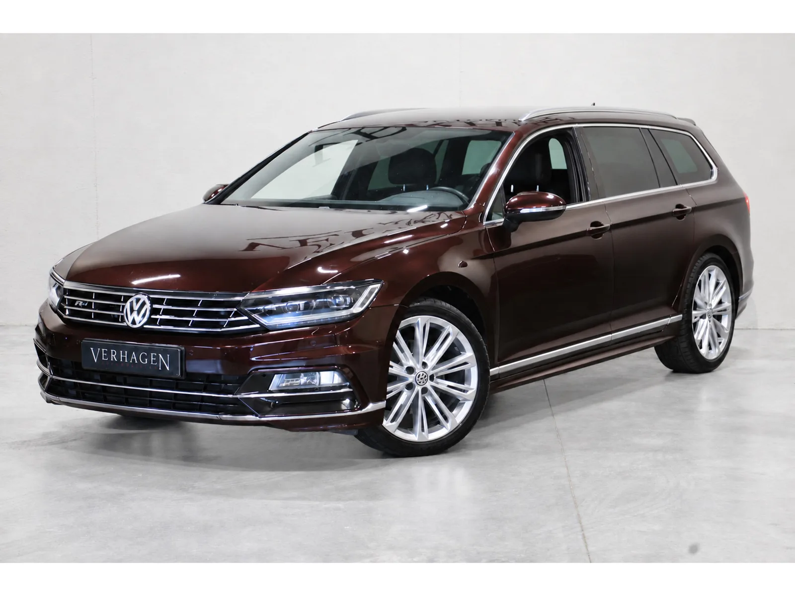 Volkswagen Passat (2017) — foto 1