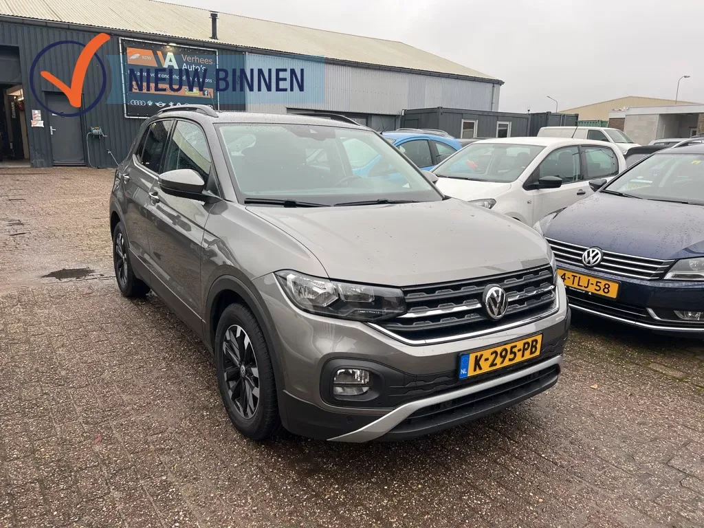 Volkswagen T-Cross (2019) — foto 1