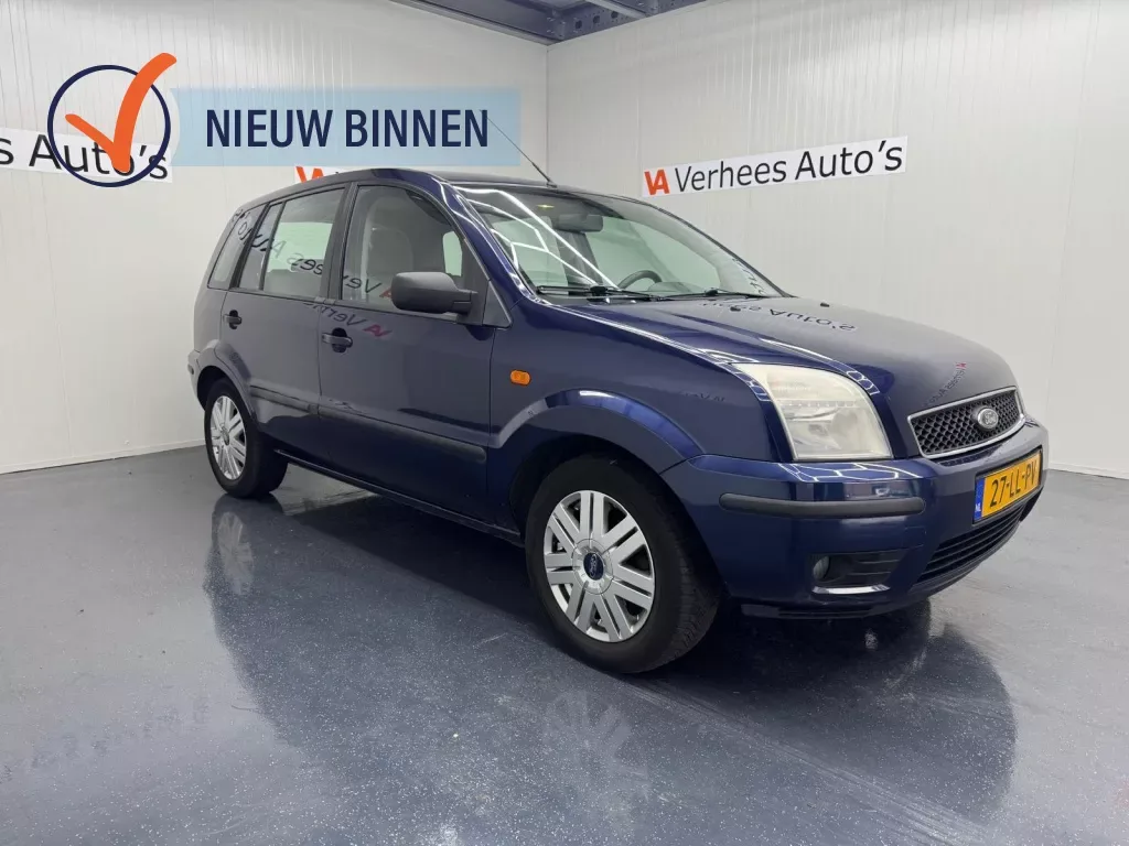 Ford Fusion (2003) — foto 1
