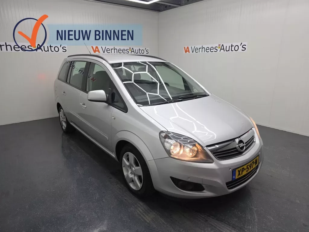 Opel Zafira (2013) — foto 1