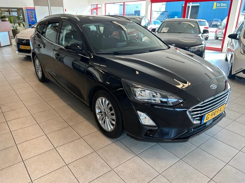 Ford Focus (2019) — foto 1