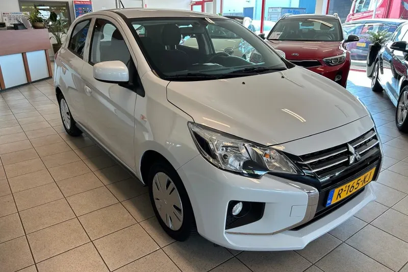 Mitsubishi Space Star (2022)