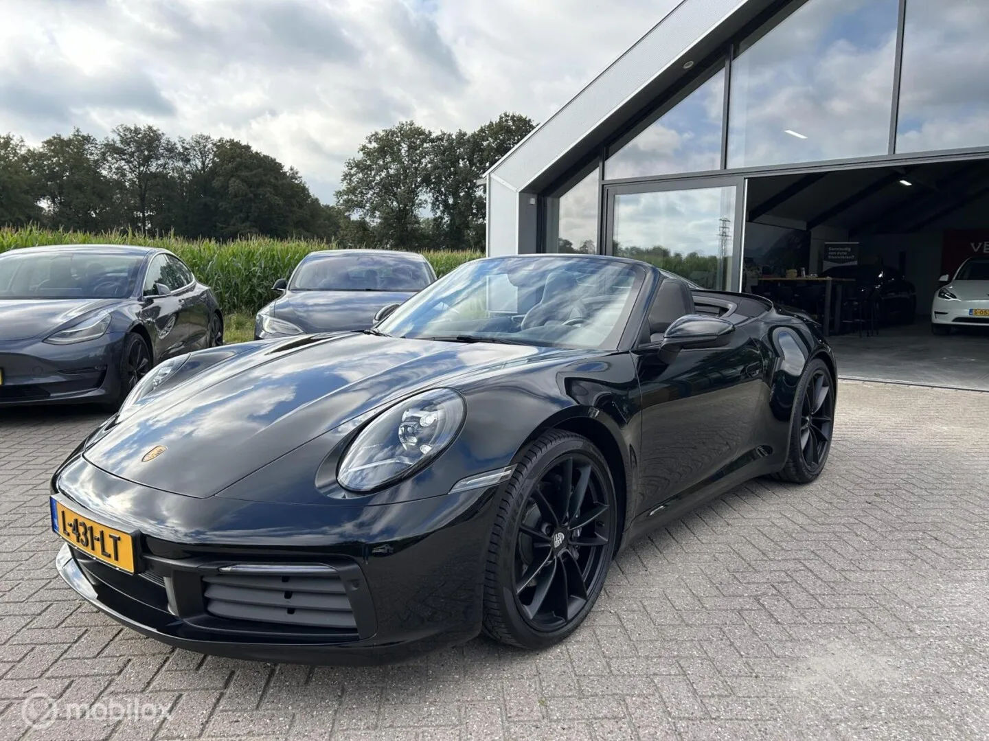 Porsche 911 (2021) — foto 1