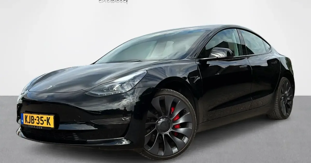 Tesla Model 3 (2023) — foto 1