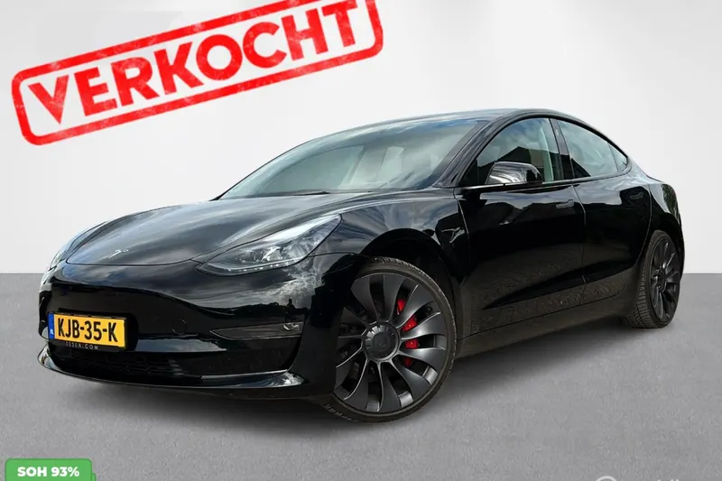 Tesla Model 3 (2023)