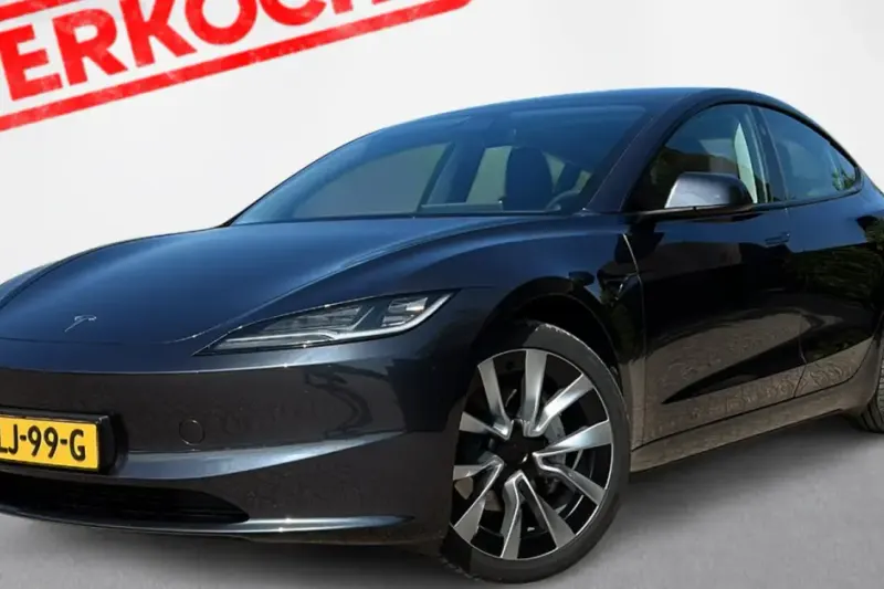 Tesla Model 3 (2024)