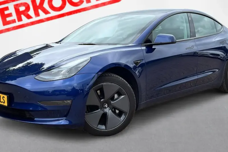 Tesla Model 3 (2023)