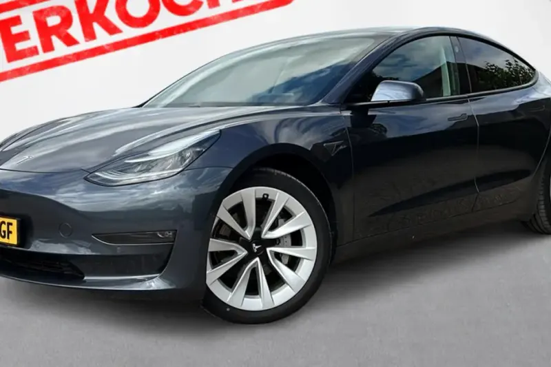 Tesla Model 3 (2020)