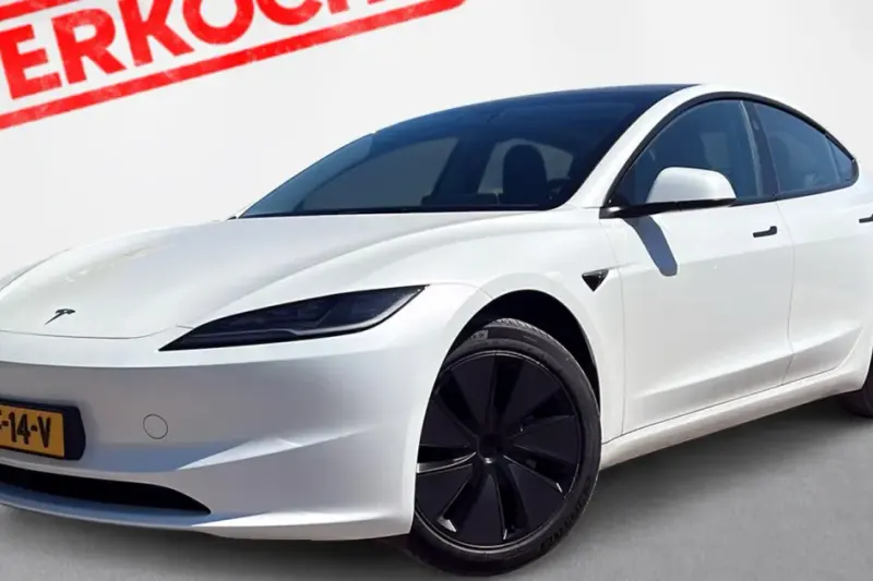 Tesla Model 3 (2025)
