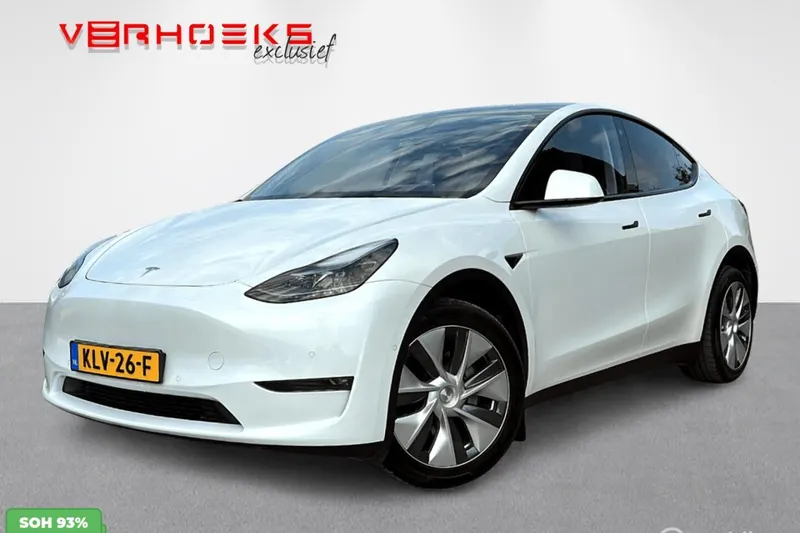 Tesla Model Y (2022)